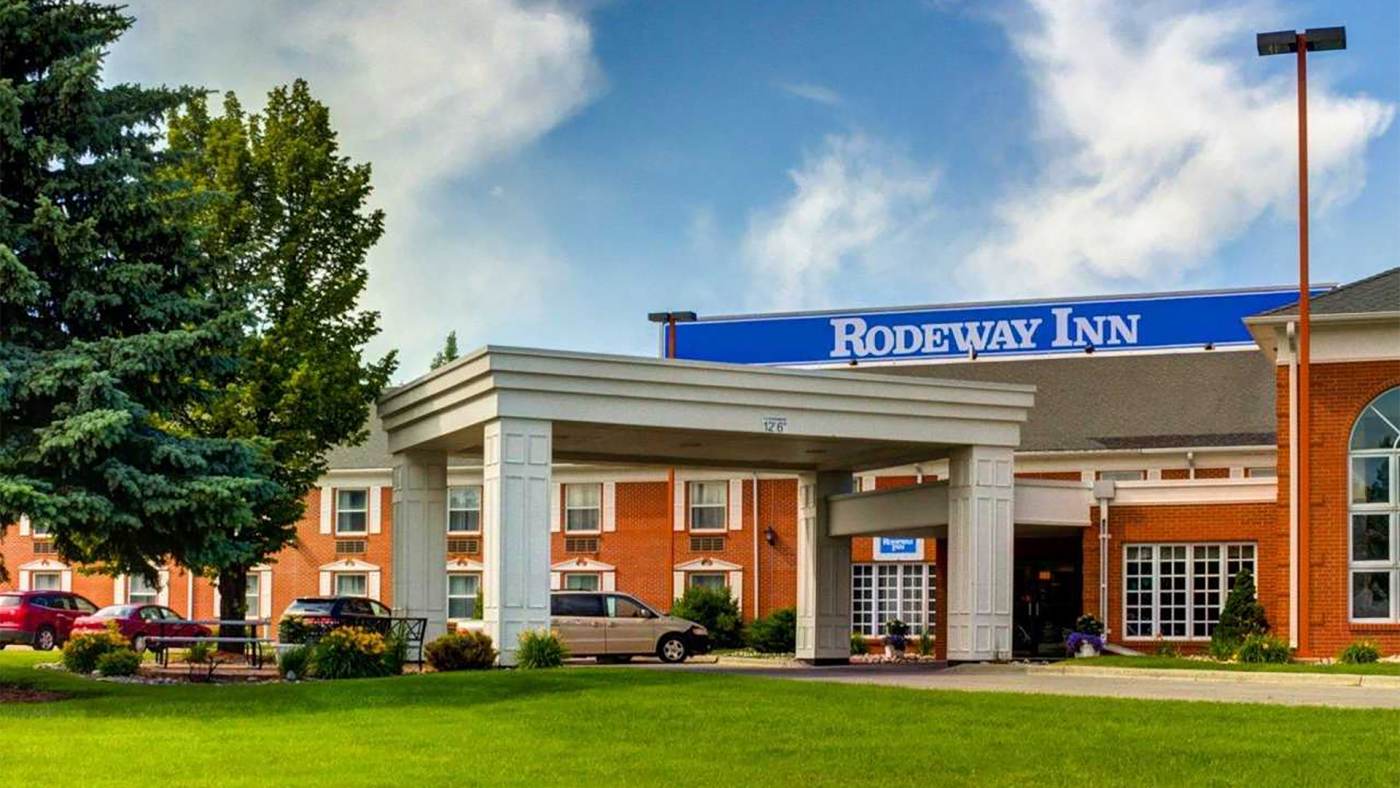 Rodeway Inn & Suites-Mackinaw City- Mackinaw City, MI Hotels- Tourist Class  Hotels in Mackinaw City- GDS Reservation Codes | TravelAge West